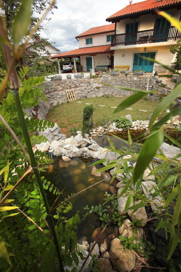 Vila Salamander Stanjel Luaran gambar
